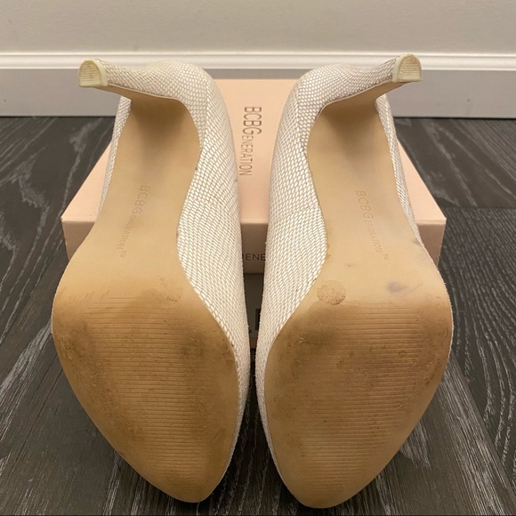 BCBG white sandalwood snake platform pumps - Picture 5 of 8